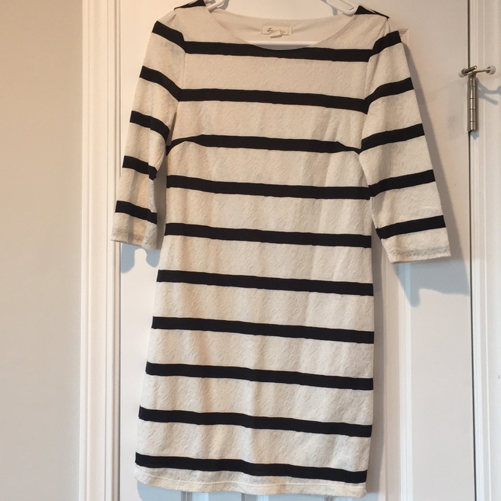 Fitted 3/4 sleeve striped dress. Size small.